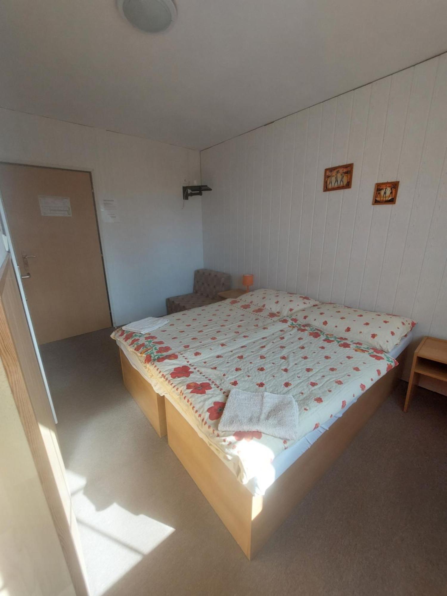Monte Lope Hotel Bystrice pod Lopenikem Ngoại thất bức ảnh