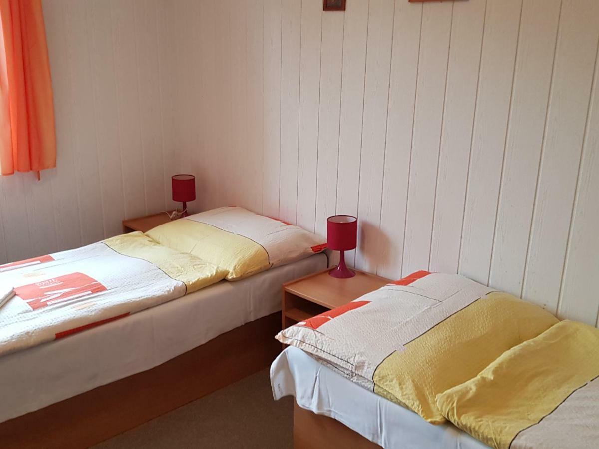 Monte Lope Hotel Bystrice pod Lopenikem Ngoại thất bức ảnh